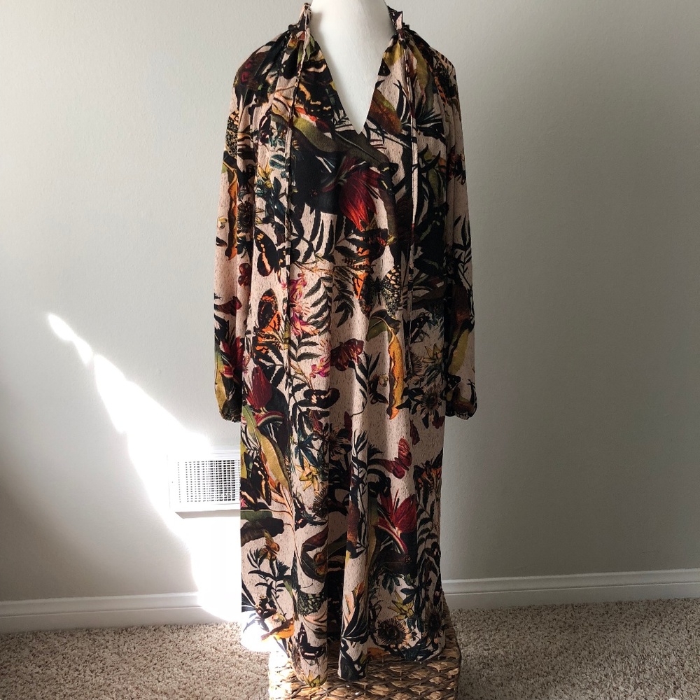 NWT H&M Long Sleeve Patterned Midi Dress